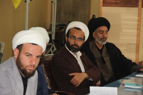 تصاویر / جلسه نشست   بیان احکام در مرکز پاسخگویی به سوالات شرعی حوزه علمیه قزوین