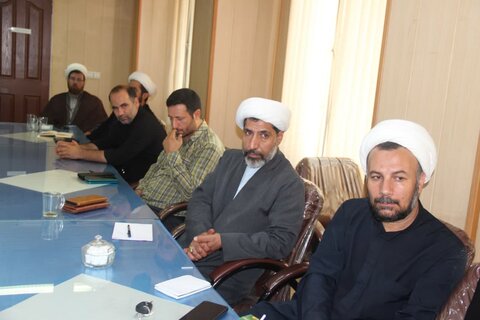 تصاویر / جلسه نشست   بیان احکام در مرکز پاسخگویی به سوالات شرعی حوزه علمیه قزوین