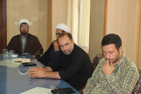 تصاویر / جلسه نشست   بیان احکام در مرکز پاسخگویی به سوالات شرعی حوزه علمیه قزوین