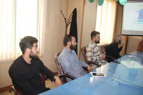 تصاویر / جلسه نشست   بیان احکام در مرکز پاسخگویی به سوالات شرعی حوزه علمیه قزوین