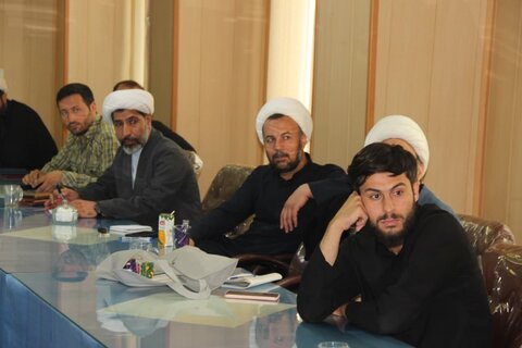 تصاویر / جلسه نشست   بیان احکام در مرکز پاسخگویی به سوالات شرعی حوزه علمیه قزوین