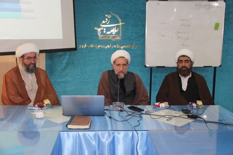 تصاویر / جلسه نشست   بیان احکام در مرکز پاسخگویی به سوالات شرعی حوزه علمیه قزوین