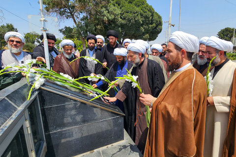 تصاویر / تجدید میثاق ائمه جمعه استان قزوین با شهدا