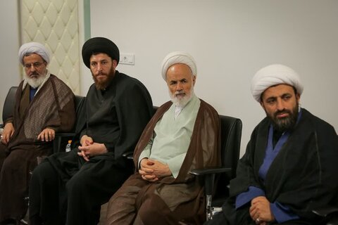 تصاویر / گردهمایی ائمه جمعه استان قزوین با حضور نماینده ولی فقیه در استان قزوین