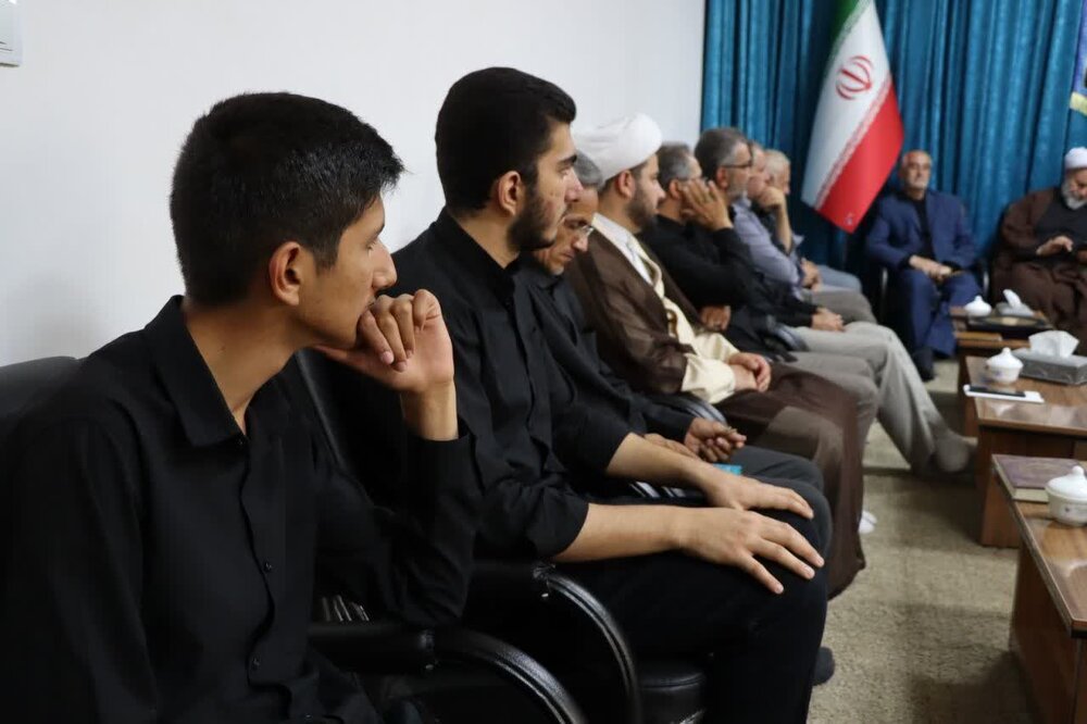 تصاویر/ آیین تجلیل از خادمین نماز جمعه تکاب