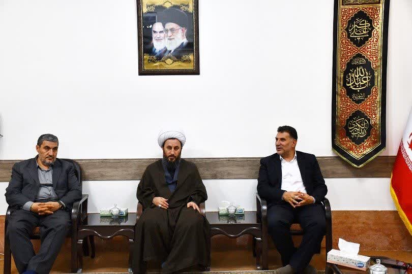 تصاویر/ دیدار اعضای شورای اسلامی و شهردار شهر خوی با امام جمعه شهرستان