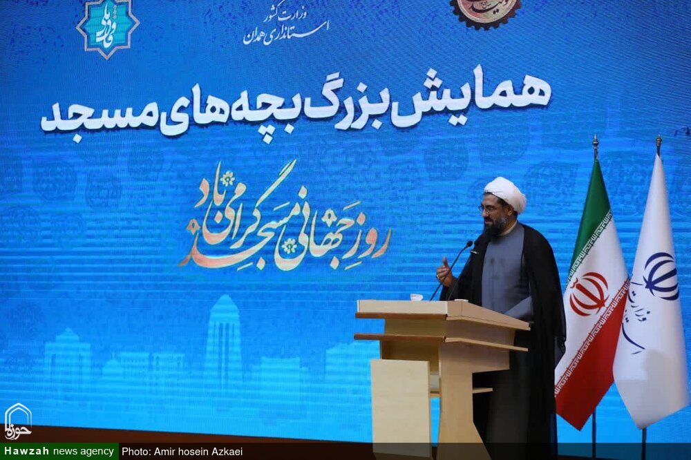 مسجد بهترین بستر برای تربیت نسل آینده است