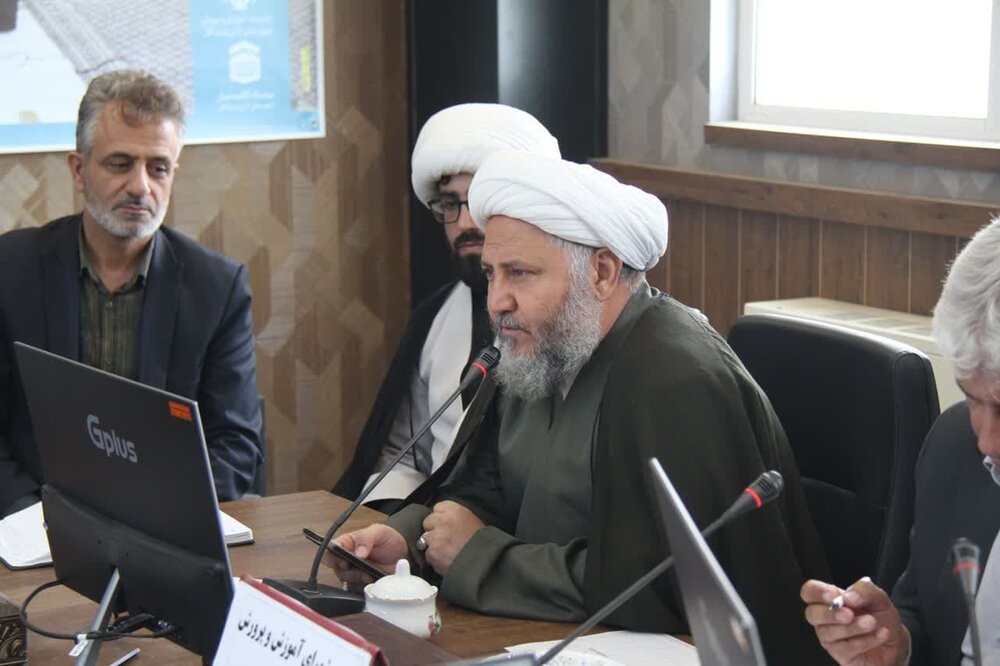 آموزش و پرورش در خط مقدم مقابله با نفوذ فکری و فرهنگی قرار دارد