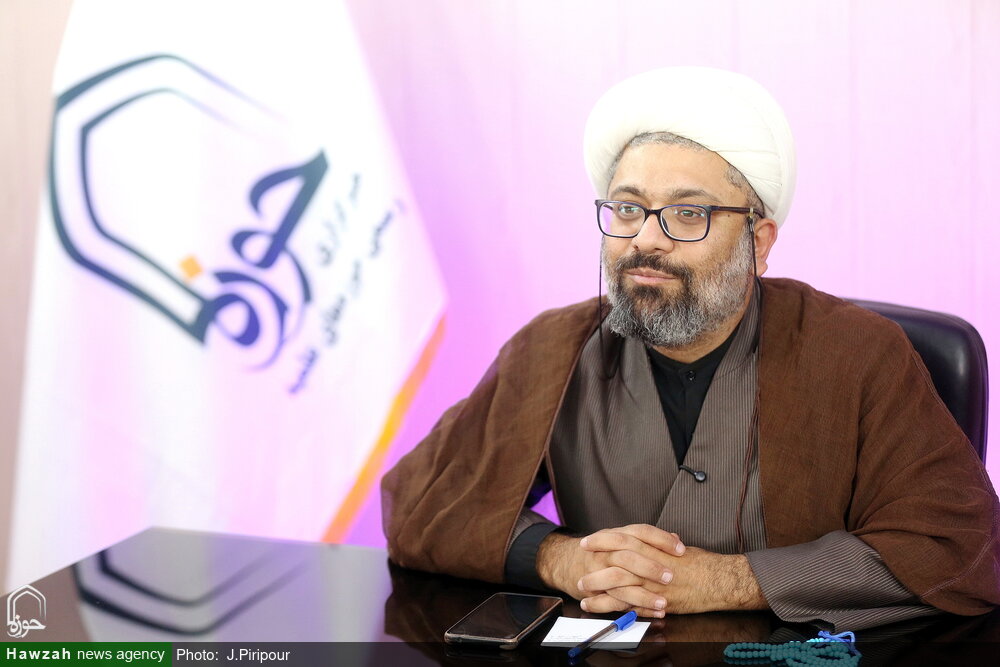 روحانیت و رسالت تبیین در عصر جنگ ترکیبی