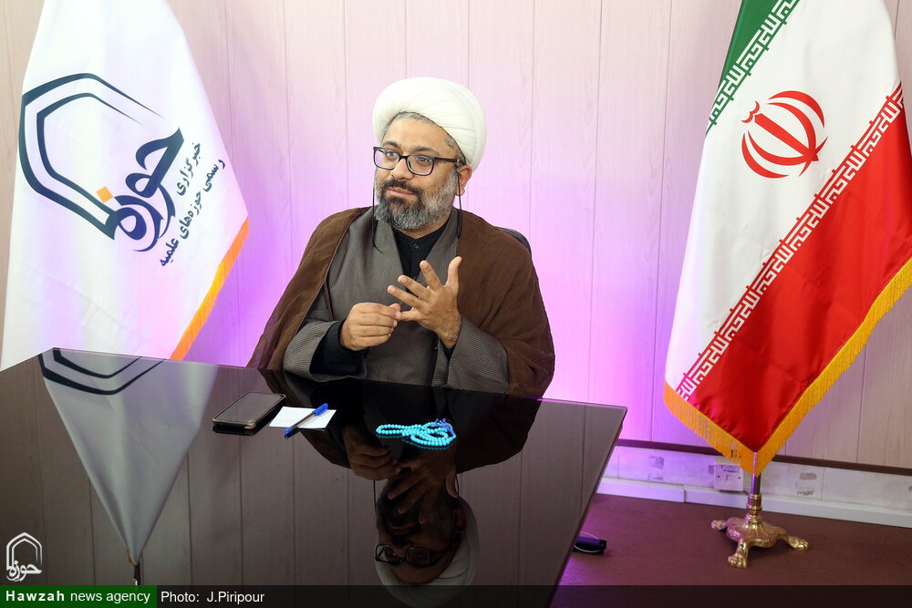 روحانیت و رسالت تبیین در عصر جنگ ترکیبی