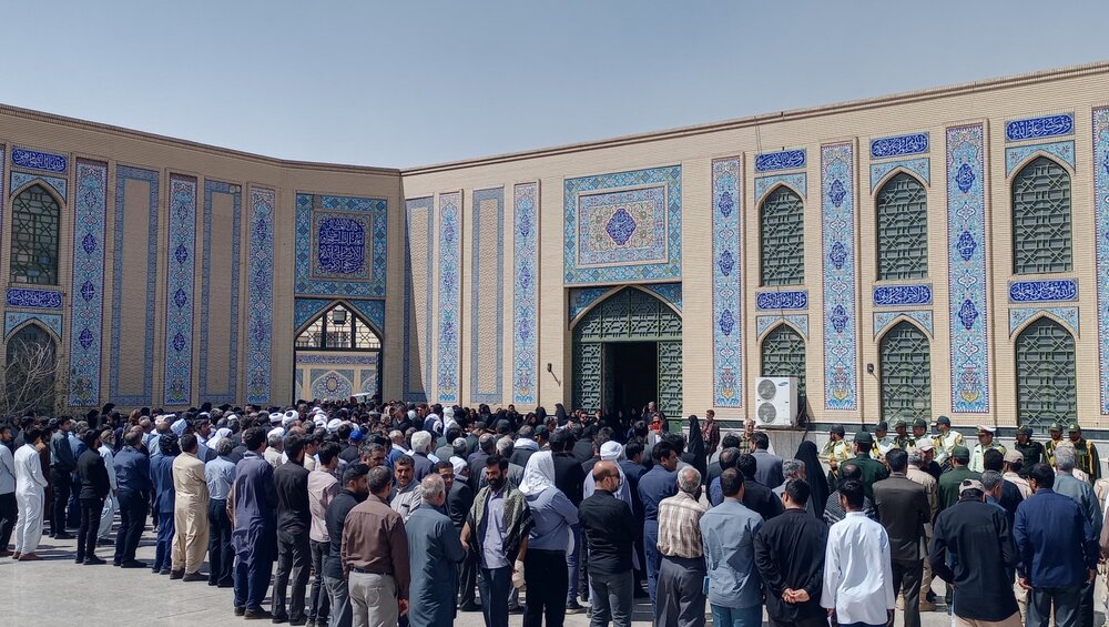 تصاویر/ مراسم تشییع شهیدحسینعلی نوری از شهدای حادثه تروریستی زاهدان