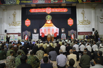 تصاویر / گرامیداشت یاد و خاطره ۳۵ شهید پدافندهوایی در حرم حضرت معصومه(س)