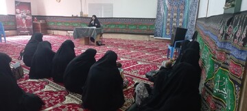 طلاب باید با سلاح تبیین در برابر بدعت‌ها بایستند