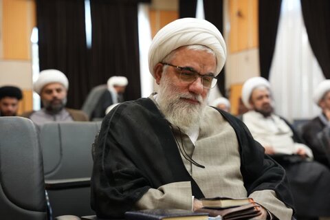 تصاویر/ هم اکنون اجلاسیه مدیران مدارس علمیه، مراکز تخصصی، معاونین و رابطین تهذیب مدارس علمیه استان تهران در حال برگزاری است