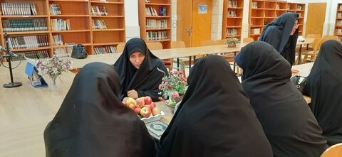 تصاویر/دیدار مدیر حوزه علمیه خواهران استان مرکزی با کادر مدارس علمیه شهرستان ساوه