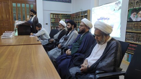 جامعۃ المصطفیٰ العالمیہ شعبۂ کراچی کے تحت منعقدہ "دورۂ میثاق" شارٹ کورس اختتام پذیر/طلباء میں تقسیمِ انعامات