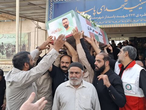 تصاویر/مراسم تشییع پیکر مطهر شهیدکباری در کاشان