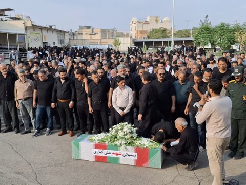 تصاویر/مراسم تشییع پیکر مطهر شهیدکباری در کاشان