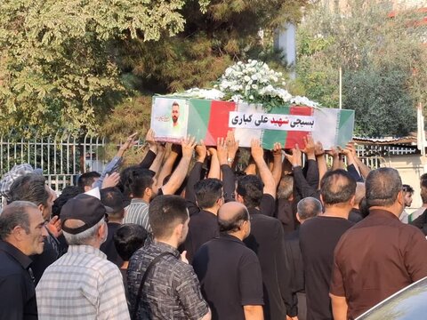 تصاویر/مراسم تشییع پیکر مطهر شهیدکباری در کاشان