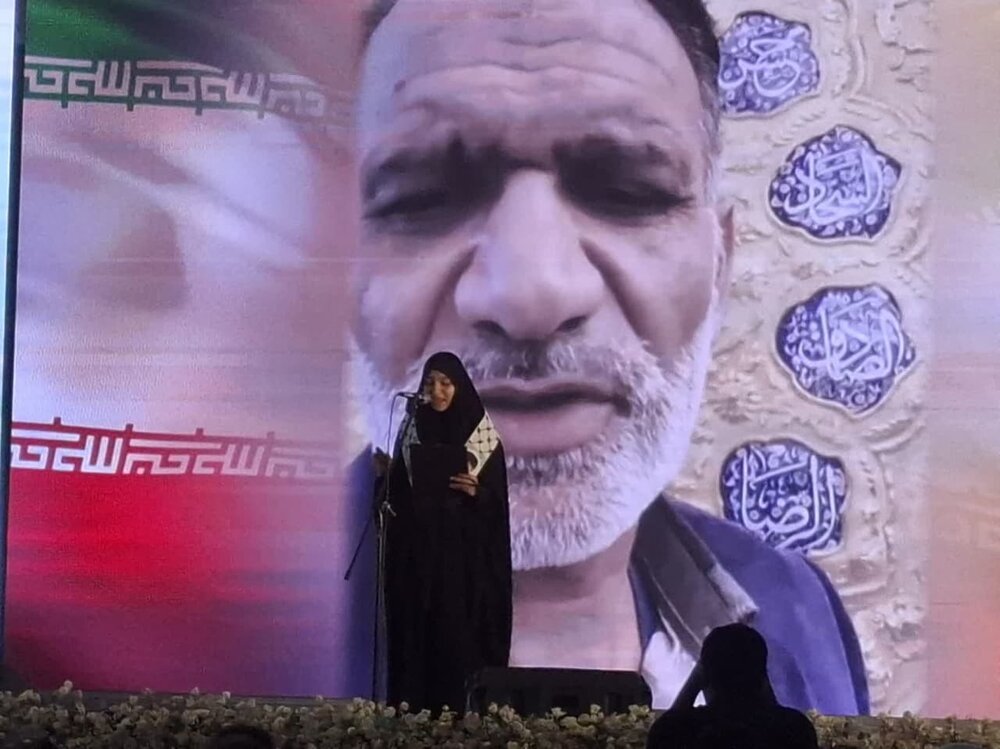 فیلم| رجزخوانی دختر شهید ذوالفقارپور شهید مبارزه با رژیم صهیونی در کاشان
