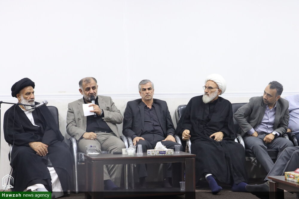 بررسی مطالبات شهرستان های آبادان، امیدیه، کرخه و زیدون در حضور نماینده ولی فقیه خوزستان+ تصاویر