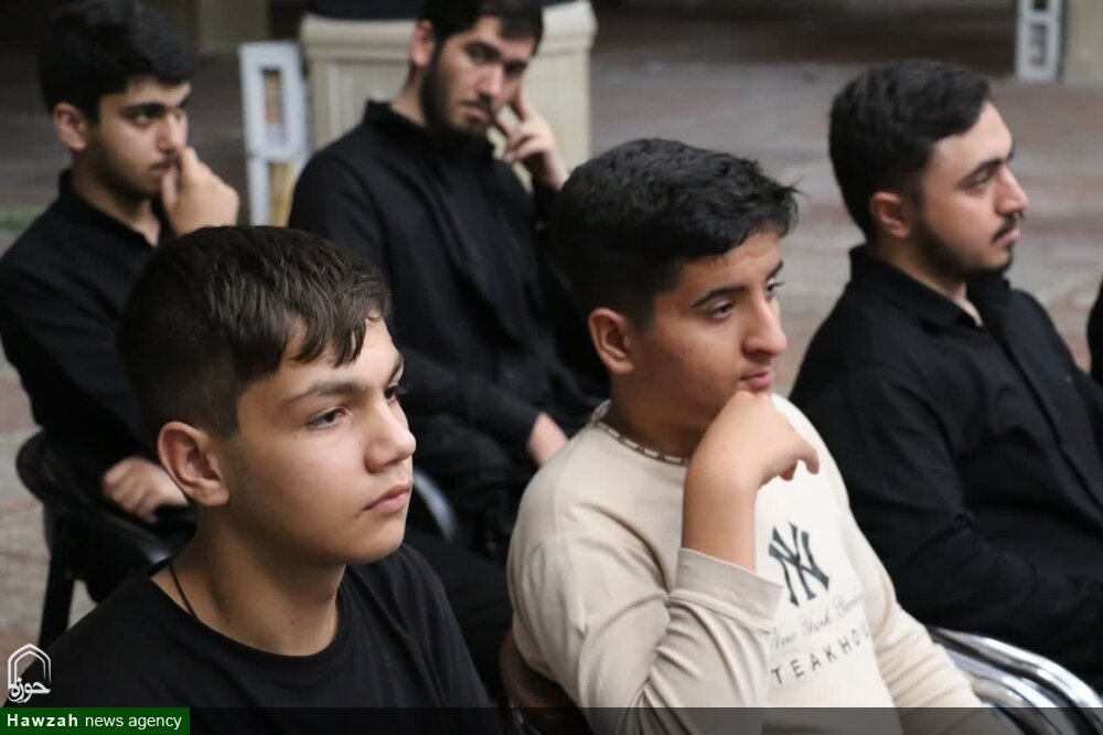 دیدار طلاب جدید الورود حوزه های علمیه استان اردبیل با امام جمعه اردبیل