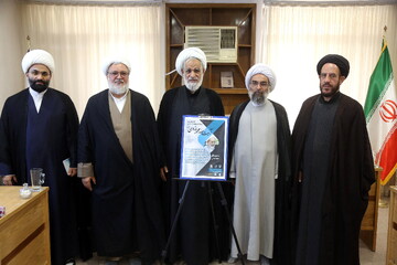 تصاویر/ رونمایی از پوستر همایش ملی « پیشتازان نهضت اسلامی؛ بزرگداشت آیت‌الله یزدی(ره)»