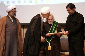 تصاویر/ آیین تکریم و نکوداشت خادمان و خدمتگزاران مجالس حسینی