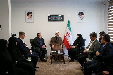 تصاویر /  دیدار معاون رئیس‌جمهور و رئیس سازمان حفاظت محیط زیست با نماینده ولی فقیه در استان قزوین