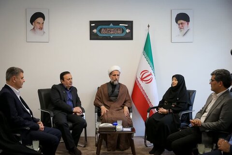 تصاویر /  دیدار معاون رئیس‌جمهور و رئیس سازمان حفاظت محیط زیست با نماینده ولی فقیه در استان قزوین