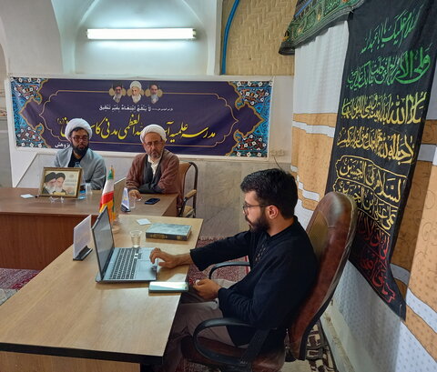 تصاویر/ جلسه دفاعیه تحقیق پایانی طلاب مدرسه علمیه آیت‌الله مدنی کاشانی(ره)
