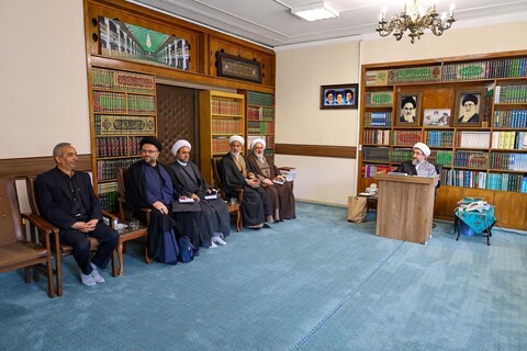 تصاویر | دیدار مدیر دفتر نمایندگی ولی فقیه در جمهوری آذربایجان  با نماینده ولی فقیه در استان آذربایجان شرقی