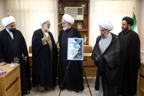 تصاویر/ رونمایی از پوستر همایش ملی پیشتازان انقلاب اسلامی