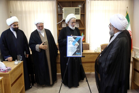 تصاویر/ رونمایی از پوستر همایش ملی پیشتازان انقلاب اسلامی