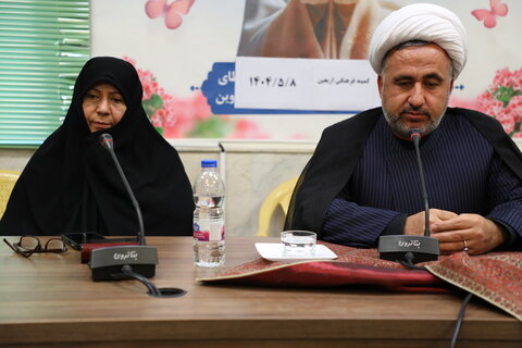 تصاویر / نشست سفیران زینبی کمیته فرهنگی وآموزشی ستاد اربعین حسینی استان قزوین