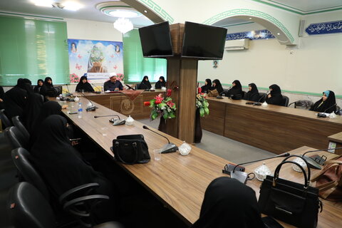 تصاویر / نشست سفیران زینبی کمیته فرهنگی وآموزشی ستاد اربعین حسینی استان قزوین