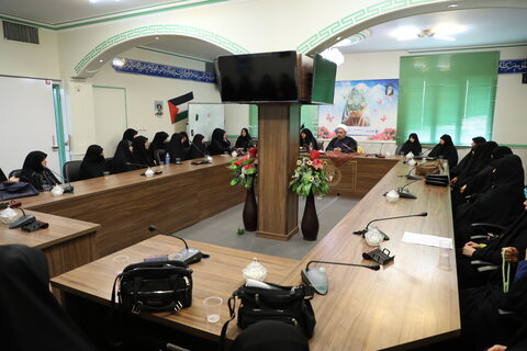 تصاویر / نشست سفیران زینبی کمیته فرهنگی وآموزشی ستاد اربعین حسینی استان قزوین