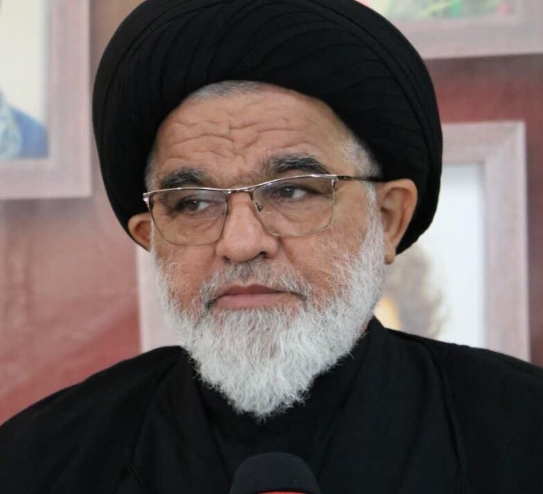 انقلاب اسلامی برگرفته از ثمره خون شهدا است