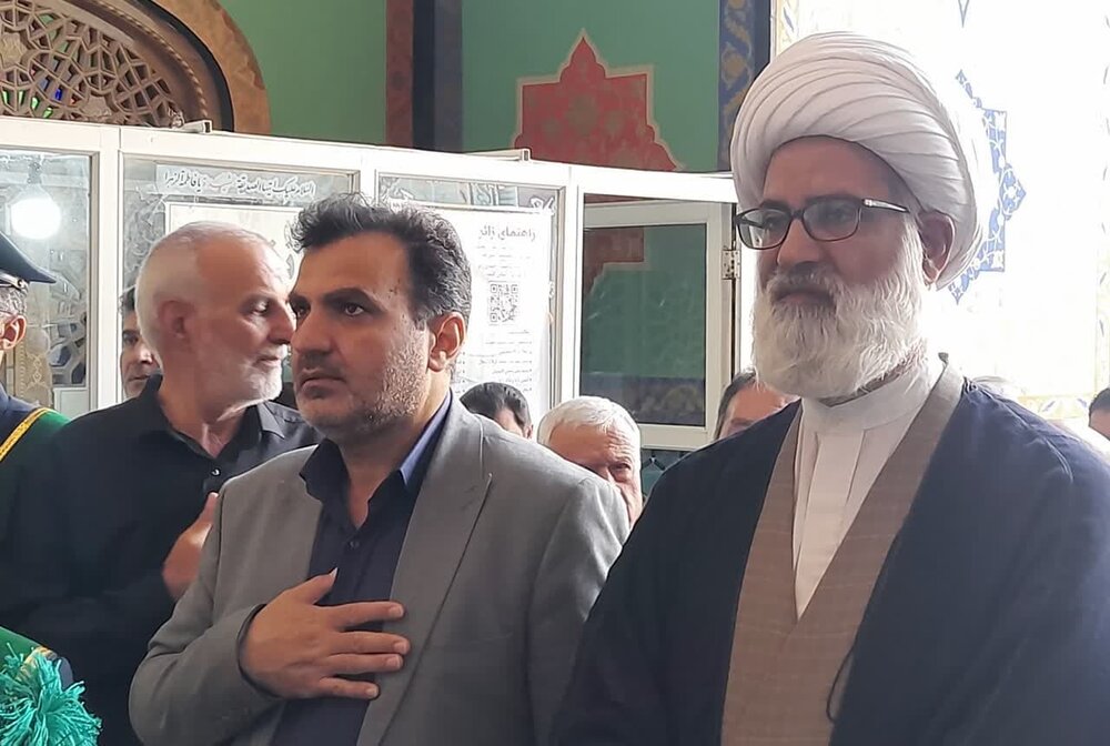 آیین غبارروبی ضریح مطهر حضرت سلطانعلی(ع) در اردهال کاشان برگزار شد