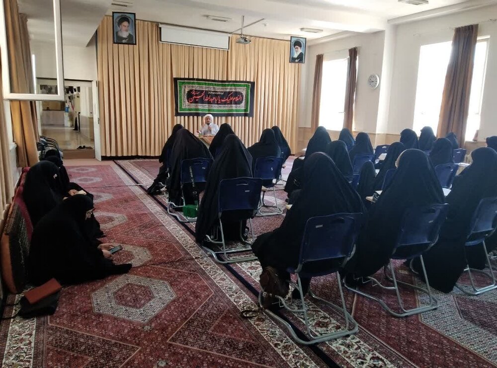 برگزاری کارگاه آموزشی دوره کوتاه مدت شیعه شناسی ویژه طلاب خواهر