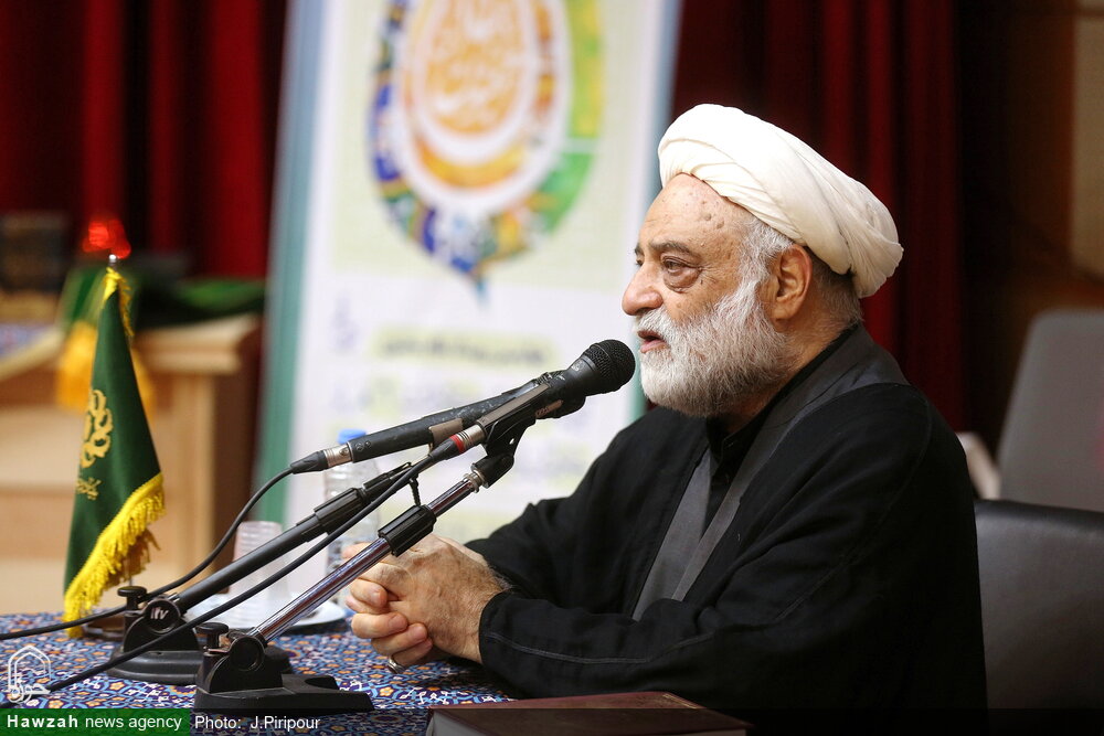 برگزاری چهارمین آیین «مقام مجنون» در قم / نکوداشت ۶ خادمالحسین با اعطای نشان «حبیب»