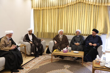 تصاویر/ دیدار مدیر دفتر نمایندگی ولی فقیه در جمهوری آذربایجان با مدیر حوزه علمیه استان آذربایجان شرقی