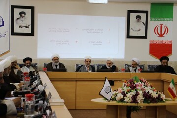 تصاویر/ نشست اعضای دبیرخانه حوزه پیشرو و سرآمد با کارگروه های تخصصی