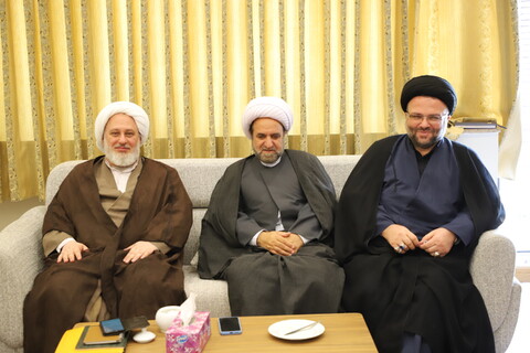 تصاویر | دیدار مدیر دفتر نمایندگی ولی فقیه در جمهوری آذربایجان با مدیر حوزه علمیه استان آذربایجان شرقی