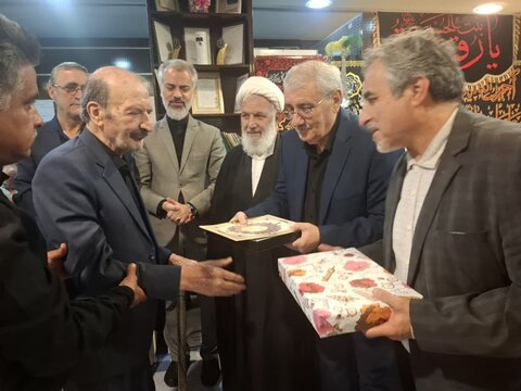 تصاویر/همایش تجلیل از پیرغلامان و خادمان کاشان آران بیدگل دربیمارستان آیت الله یثربی