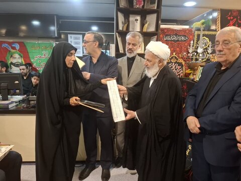 تصاویر/همایش تجلیل از پیرغلامان و خادمان کاشان آران بیدگل دربیمارستان آیت الله یثربی