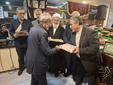 تصاویر/همایش تجلیل از پیرغلامان و خادمان کاشان آران بیدگل دربیمارستان آیت الله یثربی