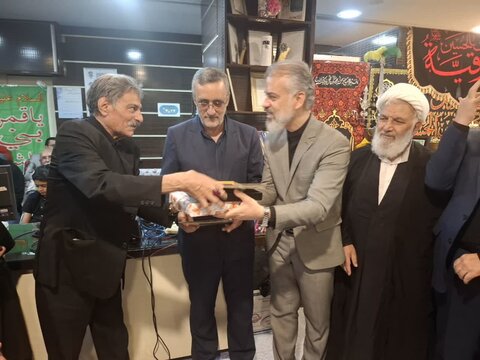 تصاویر/همایش تجلیل از پیرغلامان و خادمان کاشان آران بیدگل دربیمارستان آیت الله یثربی