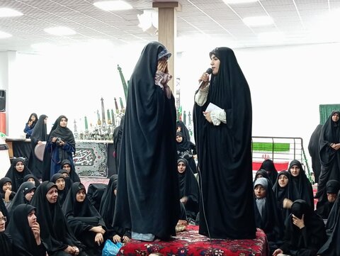 تصاویر/ عزاداری ویژه دختران به همت هیئت بنت‌الهدی در حسینیه امامزاده یحیی علیه‌السلام همدان برگزار شد