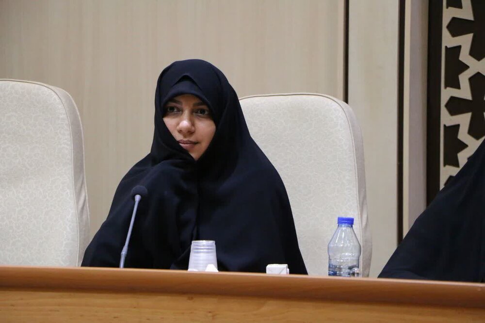 پاسخگوی به ۸۰۰ تماس و پیامک راهنمای زائر در مرکز تماس قرارگاه مردمی اربعین